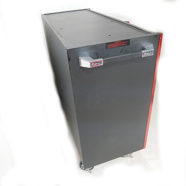 実際に弊社で買取させて頂いたSnap-on/スナップオン WORLD CLASS/ワールドクラス ワイドキャビネット/ツールキャビネット/ロールキャブ/工具箱 8段の画像 5枚目