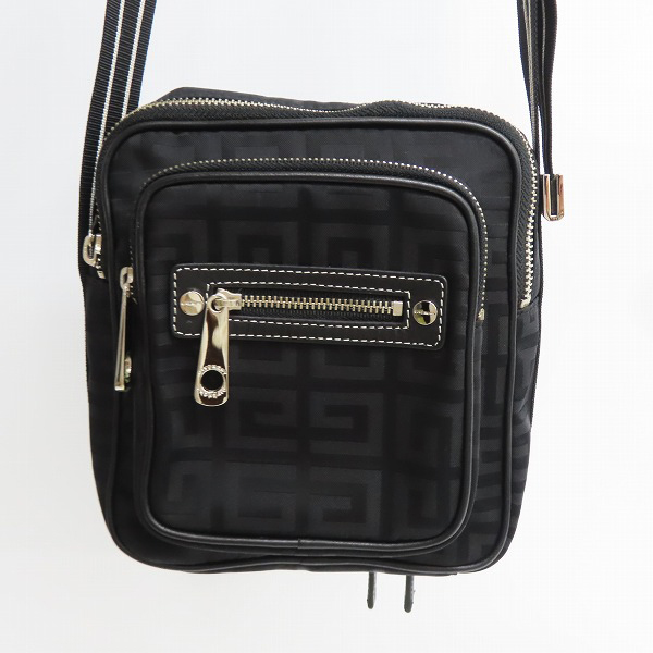 実際に弊社で買取させて頂いたGIVENCHY/ジバンシィ ロゴ総柄 ミニショルダーバッグ