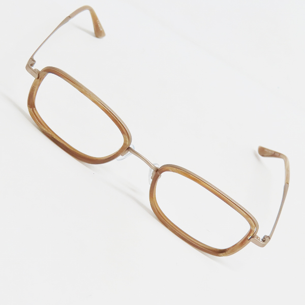 実際に弊社で買取させて頂いたGIORGIO ARMANI/ジョルジオアルマーニ メガネフレーム/アイウェア レンズ無し AR5016-T-D 3029