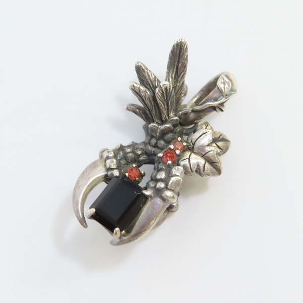 実際に弊社で買取させて頂いたBloody Mary/ブラッディマリー クローデザイン ストーンペンダント