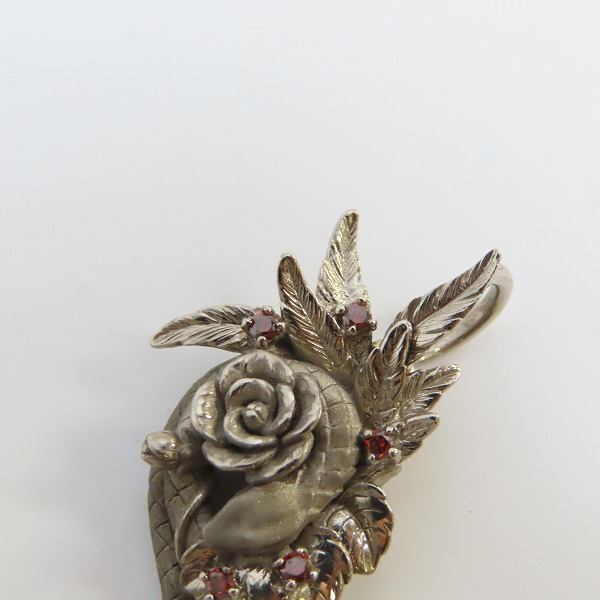 実際に弊社で買取させて頂いたBloody Mary/ブラッディマリー フラワー/スネーク モチーフ ストーンセット K18WG ペンダントの画像 6枚目