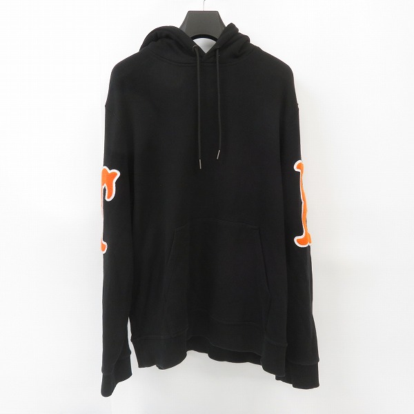 実際に弊社で買取させて頂いたBURBERRY/バーバリー アーム レターグラフィックロゴ プルオーバー パーカー/フーディー ブラック 8042699/XL