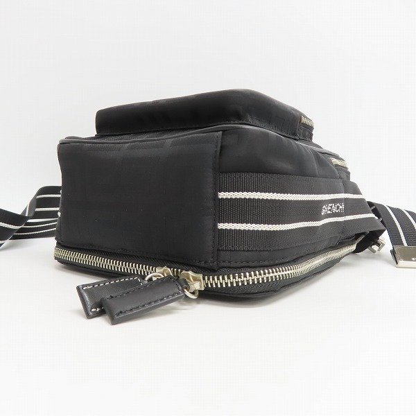 実際に弊社で買取させて頂いたGIVENCHY/ジバンシィ ロゴ総柄 ミニショルダーバッグの画像 2枚目