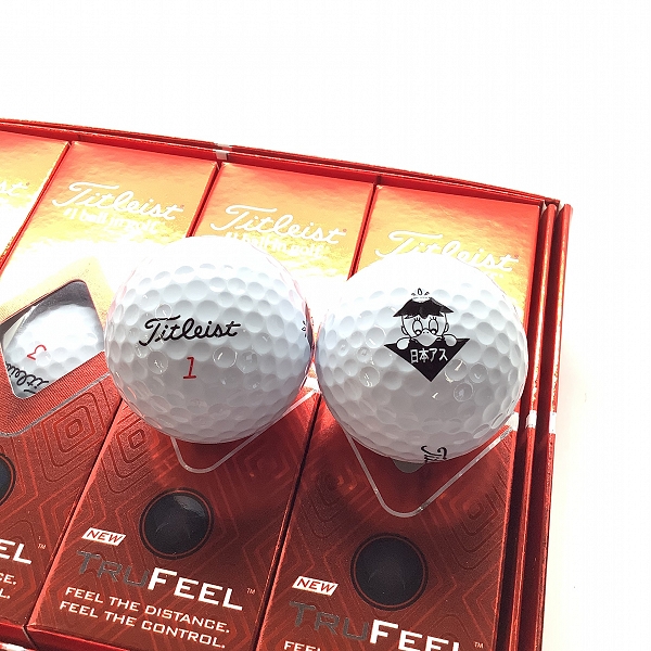 実際に弊社で買取させて頂いた【未使用/オウンネーム】Titleist/タイトリスト TRUFEEL ホワイト ゴルフボール 1ダースの画像 2枚目