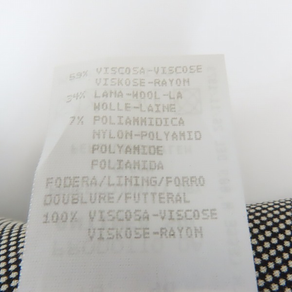 実際に弊社で買取させて頂いた【未使用】GIORGIO ARMANI/ジョルジオアルマーニ 3B サマージャケット E1G1400 46の画像 4枚目