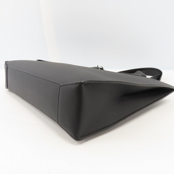 実際に弊社で買取させて頂いたLOEWE/ロエベ BUCKLE HORIZONTAL TOTE/バックル ホリゾンタル トート B692K96X04の画像 2枚目