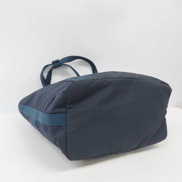 実際に弊社で買取させて頂いたBRIEFING/ブリーフィング BRA211T20 DISCRETE TOTE SM MW トートバッグ NAVYの画像 2枚目