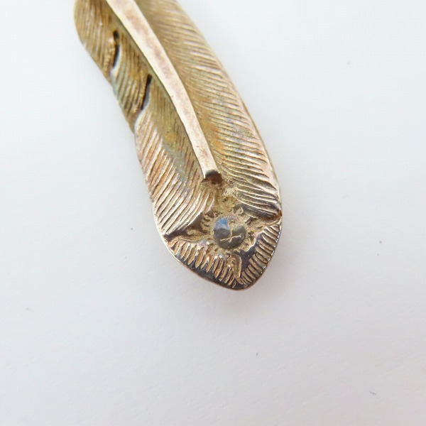 実際に弊社で買取させて頂いたFIRST ARROWS/ファーストアローズ K18メタル付フェザーペンダント 右向き Sの画像 4枚目