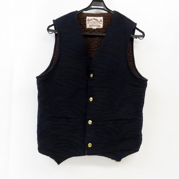 実際に弊社で買取させて頂いたCALEE/キャリー 中ボア ゼブラ柄 ベスト /L