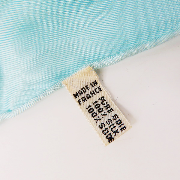 実際に弊社で買取させて頂いたCELINE/セリーヌ 総柄 シルク スカーフの画像 3枚目