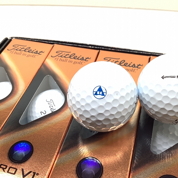 実際に弊社で買取させて頂いた【未使用/オウンネーム】Titleist/タイトリスト PRO V1 ゴルフボール 1ダースの画像 2枚目