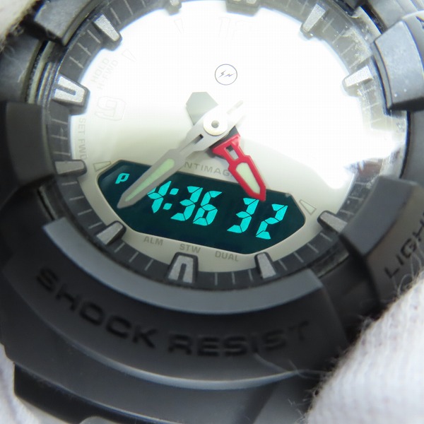実際に弊社で買取させて頂いたG-SHOCK×FRAGMENT DESIGN/Gショック×フラグメントデザイン 別注 腕時計/G-100-1BJFの画像 4枚目