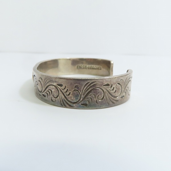 実際に弊社で買取させて頂いた【ギャラ付き】FIRST ARROWS/ファーストアローズ K18メタル 唐草バングルの画像 2枚目