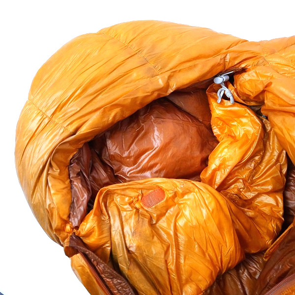 実際に弊社で買取させて頂いたmont-bell/モンベル ダウンハガー800 EXP ロング マミー型シュラフ/寝袋 1121362の画像 2枚目