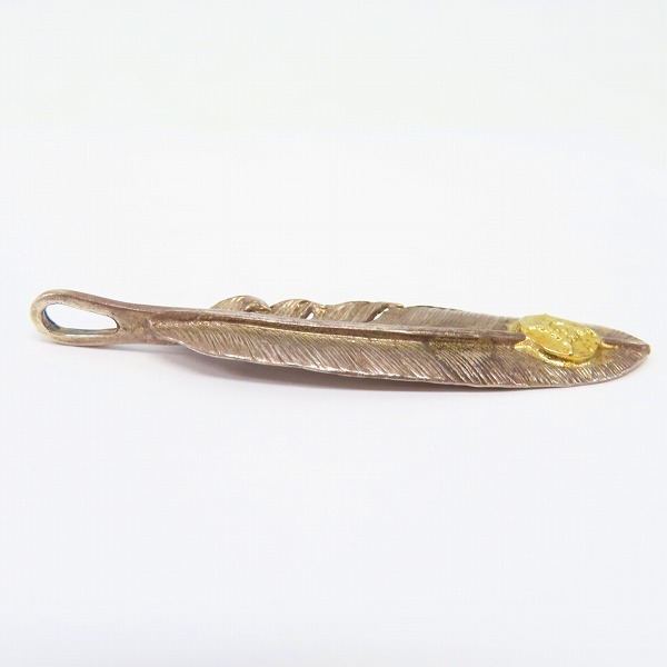 実際に弊社で買取させて頂いたFIRST ARROWS/ファーストアローズ K18メタル付フェザーペンダント 右向きの画像 3枚目