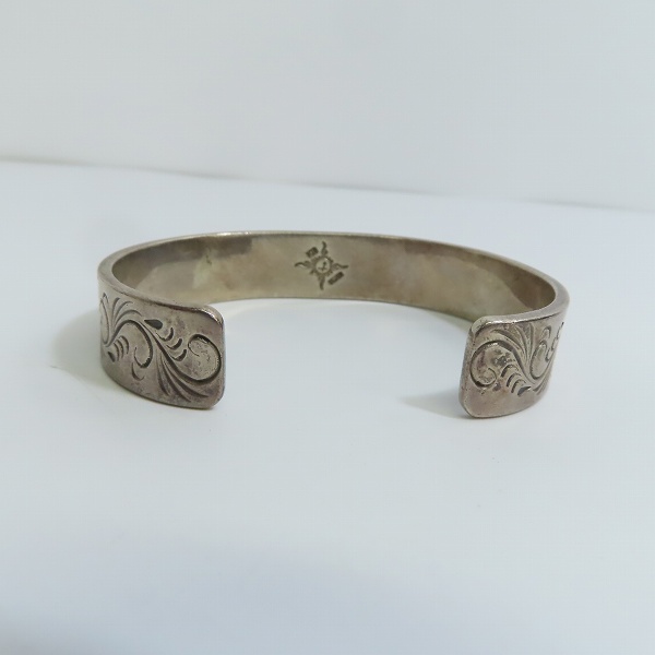 実際に弊社で買取させて頂いた【ギャラ付き】FIRST ARROWS/ファーストアローズ K18メタル 唐草バングルの画像 3枚目