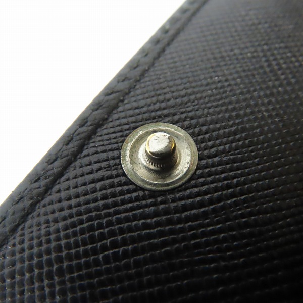 実際に弊社で買取させて頂いた【難あり】PRADA/プラダ サフィアーノ レザー 二つ折りコンパクトウォレット/財布の画像 8枚目