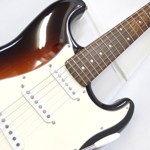 実際に弊社で買取させて頂いた★BUSKER'S/バスカーズ BSE/3TS ストラトキャスターType エレキギター ソフトケース付 の画像 4枚目