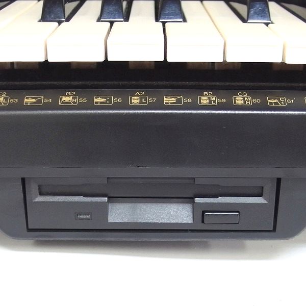 実際に弊社で買取させて頂いた★YAMAHA/ヤマハ PSR-730 電子キーボード シンセサイザー ソフトケース付【簡易動作確認済】の画像 6枚目