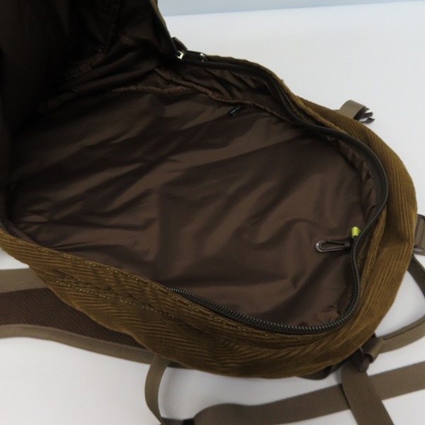 実際に弊社で買取させて頂いたMARC JACOBS/マークジェイコブス コーデュロイ バックパックの画像 3枚目