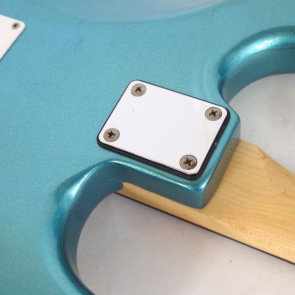 実際に弊社で買取させて頂いた★Bacchus/バッカス Universe Series ストラトキャスターType レフティ/左利き用 ギグケース付 の画像 8枚目