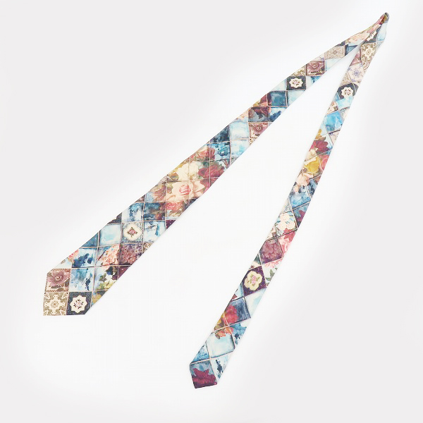 実際に弊社で買取させて頂いたPaul Smith/ポールスミス Collection フラワー/絵画 総柄 シルクネクタイの画像 4枚目