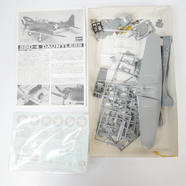 実際に弊社で買取させて頂いた【手付/おまとめ】ハセガワ 1/48 アメリカ P-38J ライトニング バージニア マリー/SBD-4 ドーントレス 他/プラモの画像 1枚目