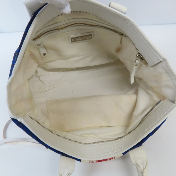 実際に弊社で買取させて頂いたJIMMY CHOO/ジミーチュウ  ユニオンジャック/国旗 スタッズ ハンドバッグ の画像 3枚目