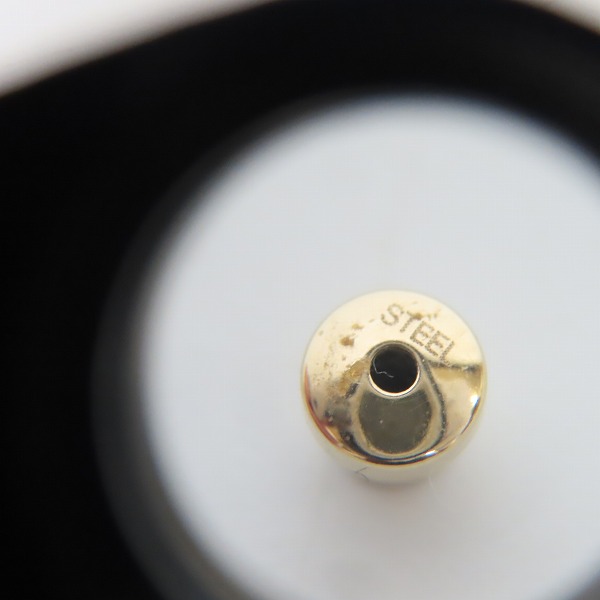 実際に弊社で買取させて頂いたEMPORIO ARMANI/エンポリオアルマーニ EA ロゴ ピアスの画像 5枚目