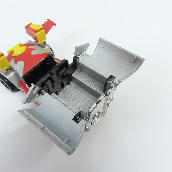 実際に弊社で買取させて頂いた【ジャンク】ポピー ポピニカ  PA-74 秘密戦隊ゴレンジャー バリドリーン/タカラ バトルホーク バトルジープ 2点セットの画像 6枚目