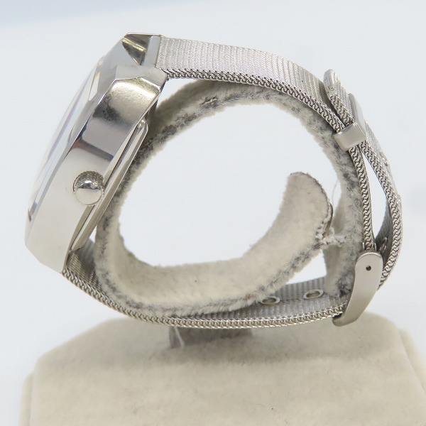 実際に弊社で買取させて頂いたPaul Smith/ポールスミス AUTOMATATIC 自動巻き アナログ腕時計/8220-824709 レッドの画像 1枚目