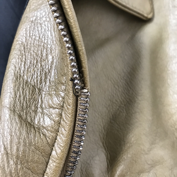 実際に弊社で買取させて頂いた【おまとめ】アーペーセー/ディースクエアード/ディッキーズ/リーバイス他 ブルゾン/パンツ/Tシャツ等の画像 7枚目