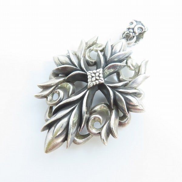 実際に弊社で買取させて頂いたBloody Mary/ブラッディマリー アンドロメダ ペンダント