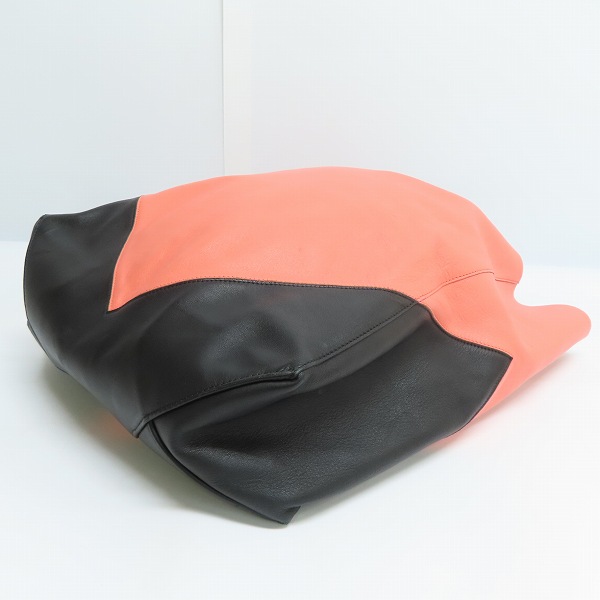 実際に弊社で買取させて頂いたCELINE/セリーヌ ホリゾンタル カバ型 バイカラー レザートートバッグの画像 2枚目