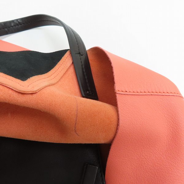 実際に弊社で買取させて頂いたCELINE/セリーヌ ホリゾンタル カバ型 バイカラー レザートートバッグの画像 6枚目