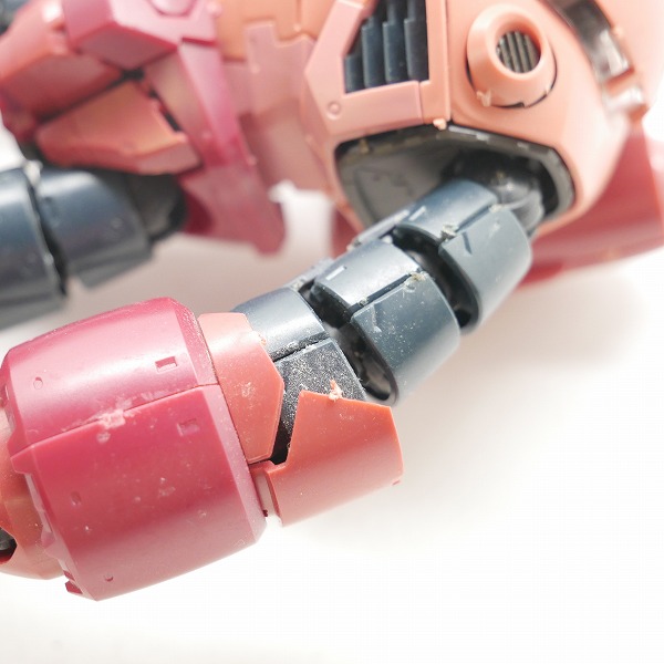 実際に弊社で買取させて頂いた【完成品/ジャンク扱い】BANDAI/バンダイ RG 1/144 シャア専用ズゴック/ガンダム/ガンプラの画像 6枚目