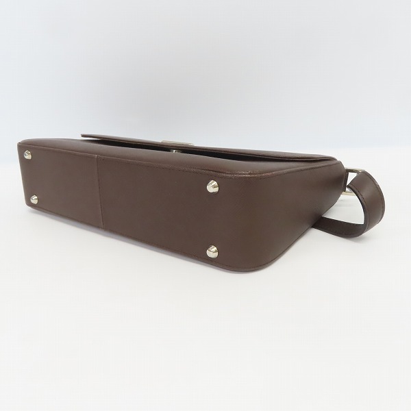 実際に弊社で買取させて頂いたBURBERRY/バーバリー レザー ハンドバッグ 裏地ノバチェック の画像 2枚目