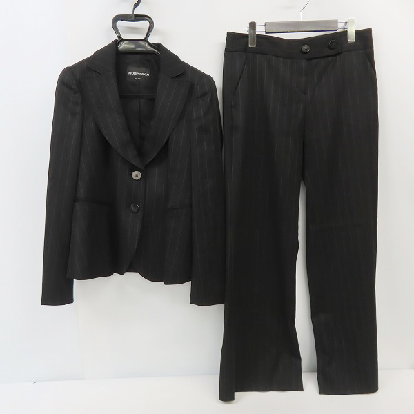 実際に弊社で買取させて頂いたEMPORIO ARMANI/エンポリオアルマーニ レディース スーツ セットアップ/44/42