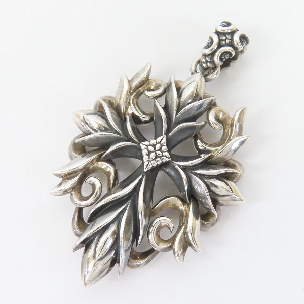 実際に弊社で買取させて頂いたBloody Mary/ブラッディマリー アンドロメダペンダント