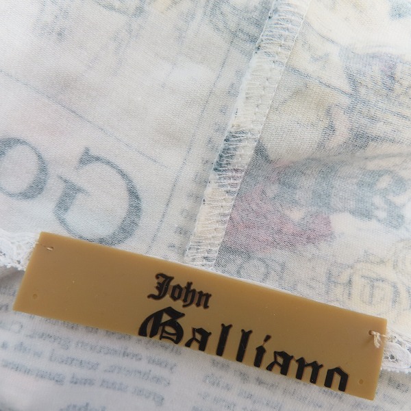 実際に弊社で買取させて頂いたJOHN GALLIANO/ジョンガリアーノ 英字 イラストプリント プルオーバー パーカー/Sの画像 2枚目