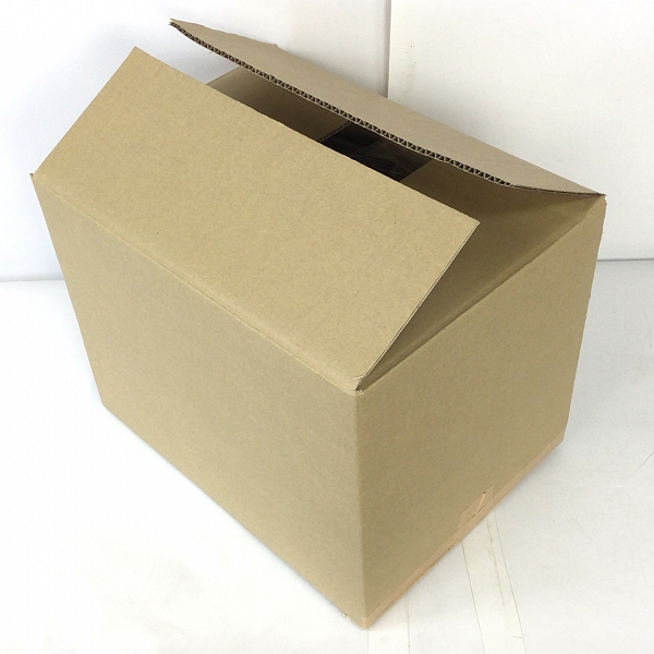 実際に弊社で買取させて頂いた【おまとめ品】BURBERRY/バーバリー サルバトーレフェラガモ ETONNE/エトネ 等 メンズ レディース スカート シャツ 他の画像 6枚目