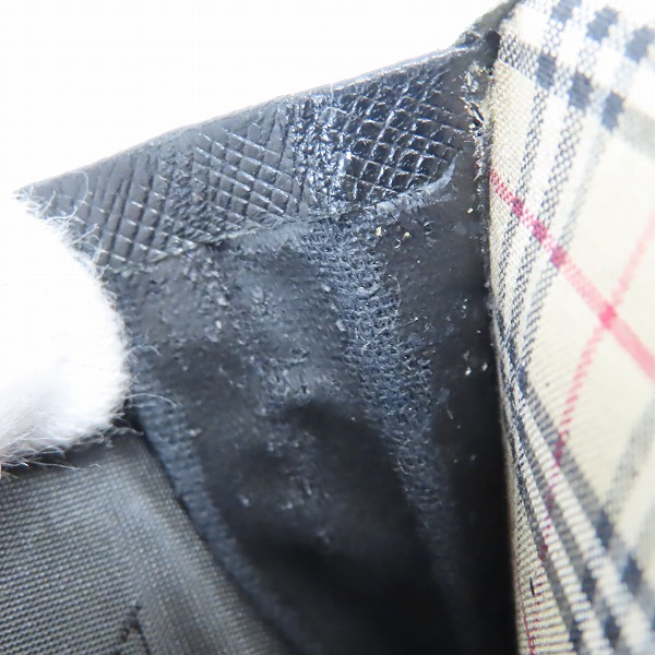 実際に弊社で買取させて頂いたBURBERRY/バーバリー 裏地 ノバチェック 二つ折り財布の画像 6枚目