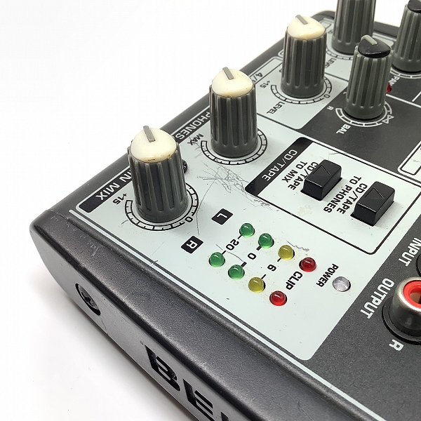 実際に弊社で買取させて頂いたBEHRINGER/ベリンガー XENYX 502 ミキサー 動作確認済みの画像 4枚目