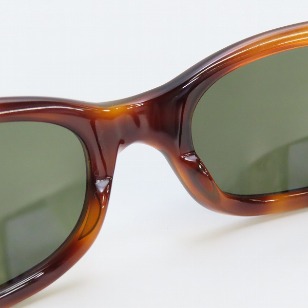 実際に弊社で買取させて頂いた（3）LOEWE/ロエベ サングラス アイウェア SLW506 COL.710 の画像 4枚目