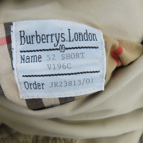 実際に弊社で買取させて頂いたBURBERRYS/バーバリー ノバチェック裏地 ショート ジップアップジャケット 52 short V196Cの画像 4枚目