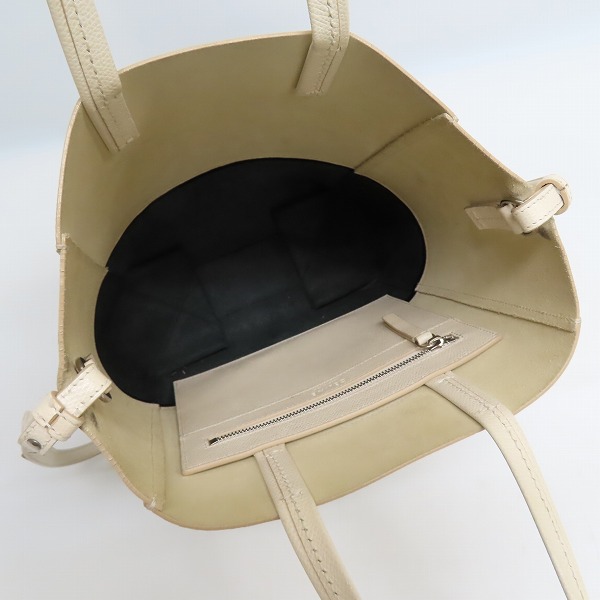 実際に弊社で買取させて頂いたCELINE/セリーヌ バーティカル カバ スモール 2way トートバッグ ホワイト/ブラックの画像 3枚目