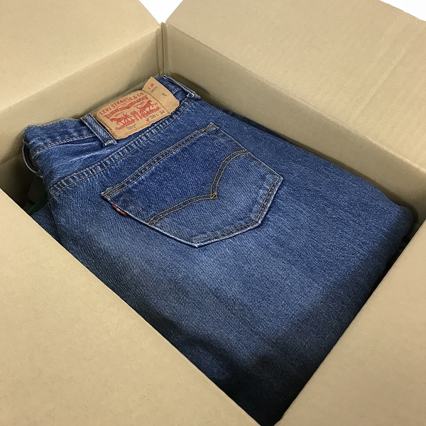 実際に弊社で買取させて頂いた【おまとめ品】リーバイス/ディッキーズ/ナイキ 等 長袖Tシャツ/デニムパンツ/パンツ 他