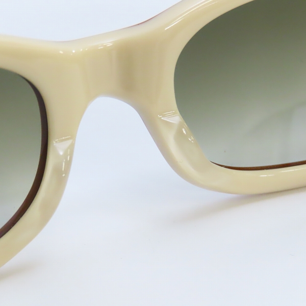 実際に弊社で買取させて頂いた（5）LOEWE/ロエベ サングラス アイウェア SLW506 COL.D23の画像 4枚目