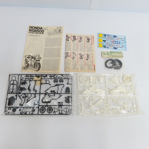 実際に弊社で買取させて頂いた【未組立】TAMIYA/タミヤ 1/12スケール スズキ RGB500/ホンダ NSR500 グランプリレーサー/CR250R/NS500 '84 4点セットの画像 4枚目