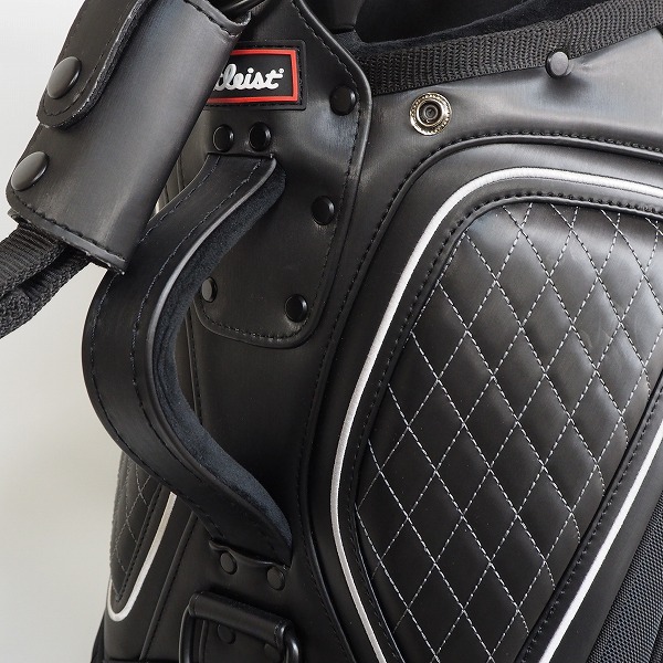 実際に弊社で買取させて頂いたTitleist/タイトリスト TB22SF9 9.5型 5分割 ツアー キャディバッグ 2022年継続モデル ブラックｘホワイトの画像 4枚目